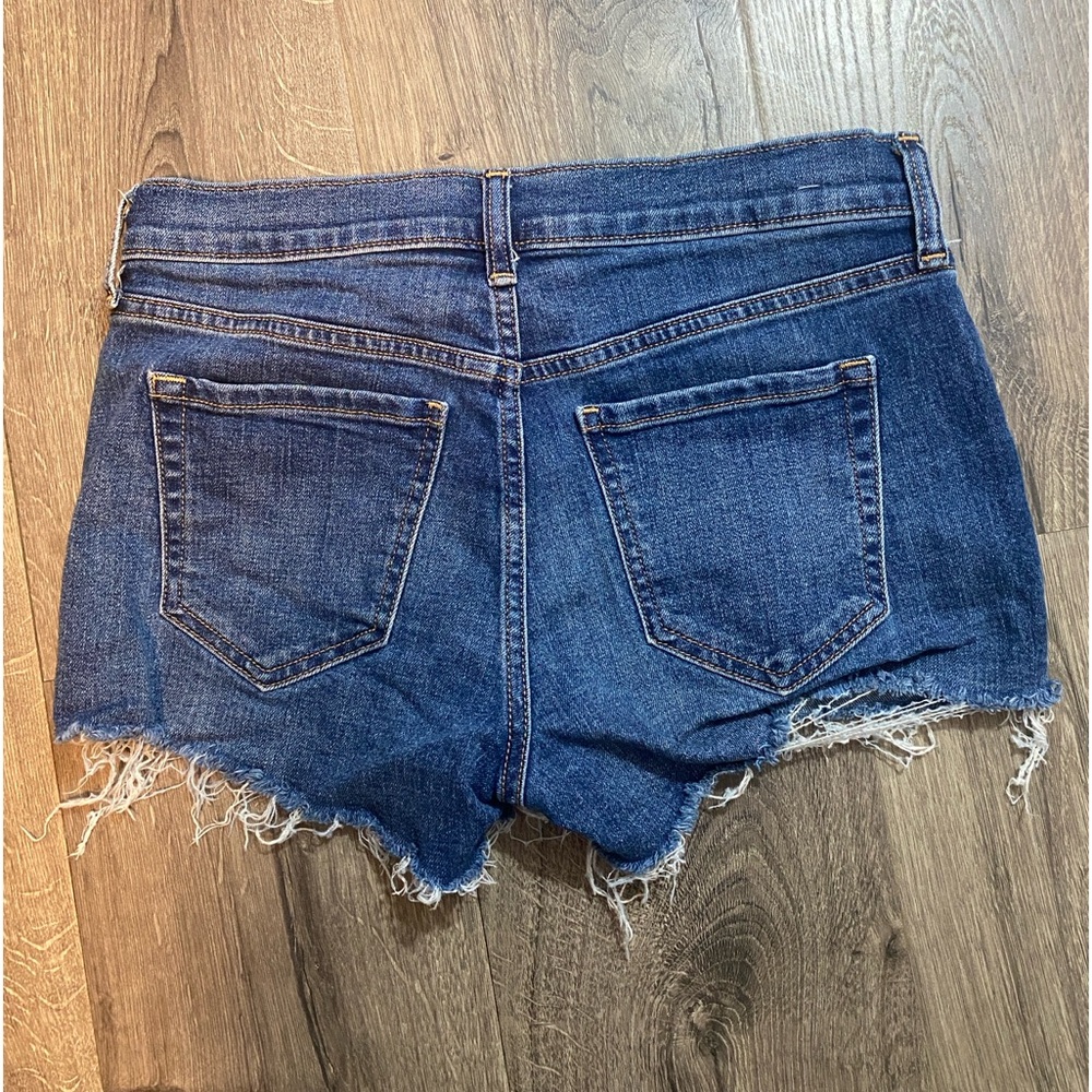 Old Navy - Boyfriend Cut Off Shorts - 2 - Picture 2 of 3